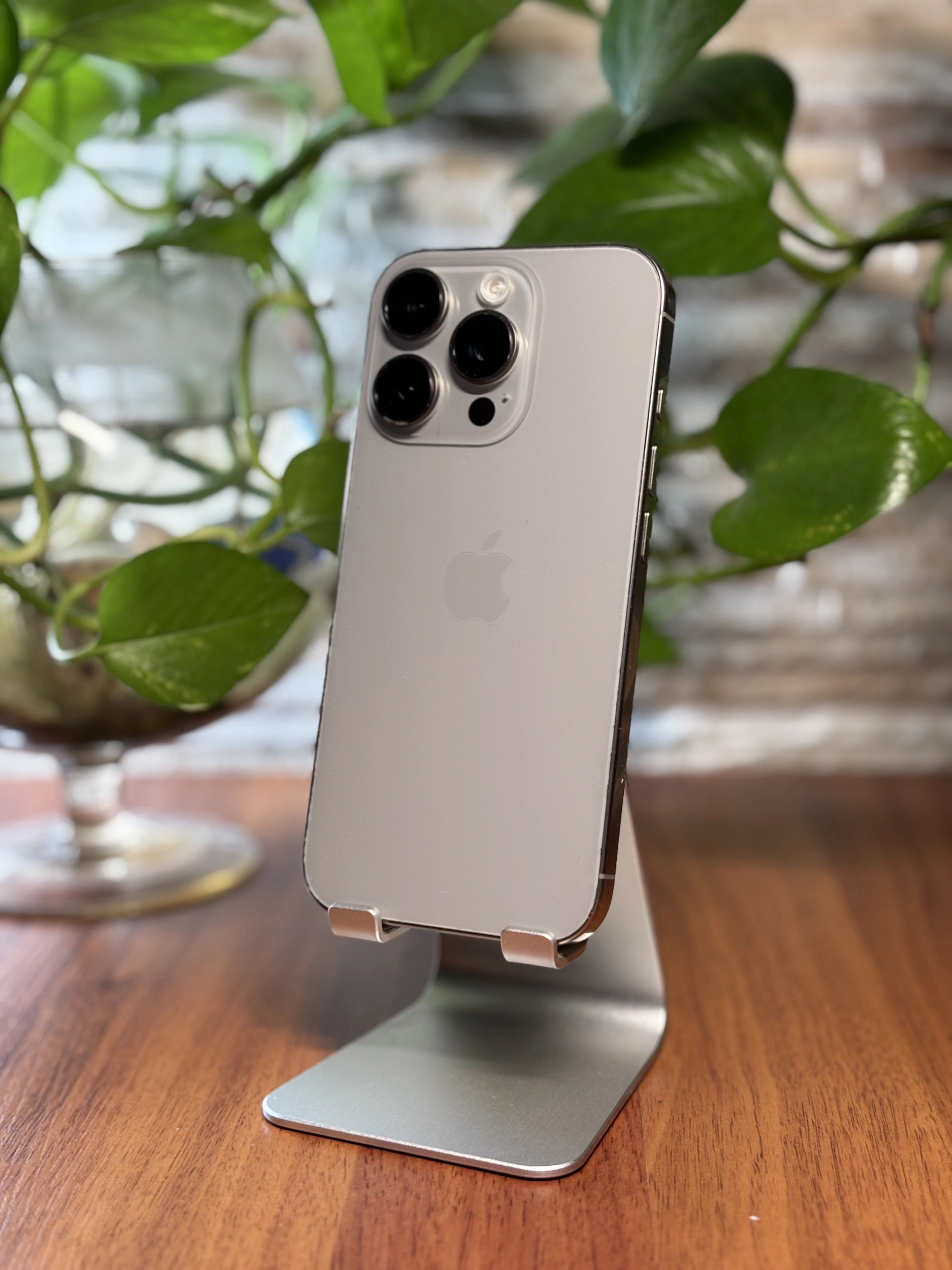 iPhone 16 Pro de 256 gb, vista 3